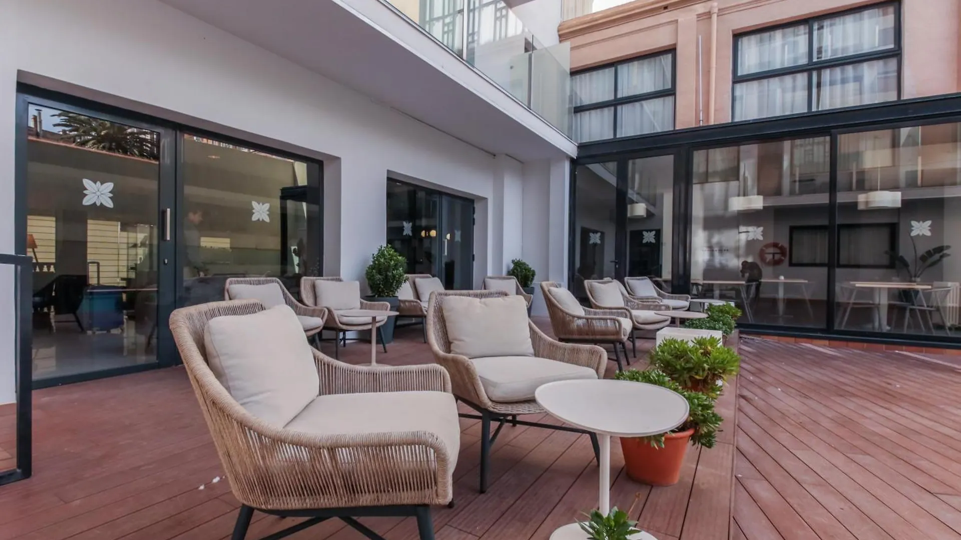 Hotel Lauria Tarragona 3*,  Spain