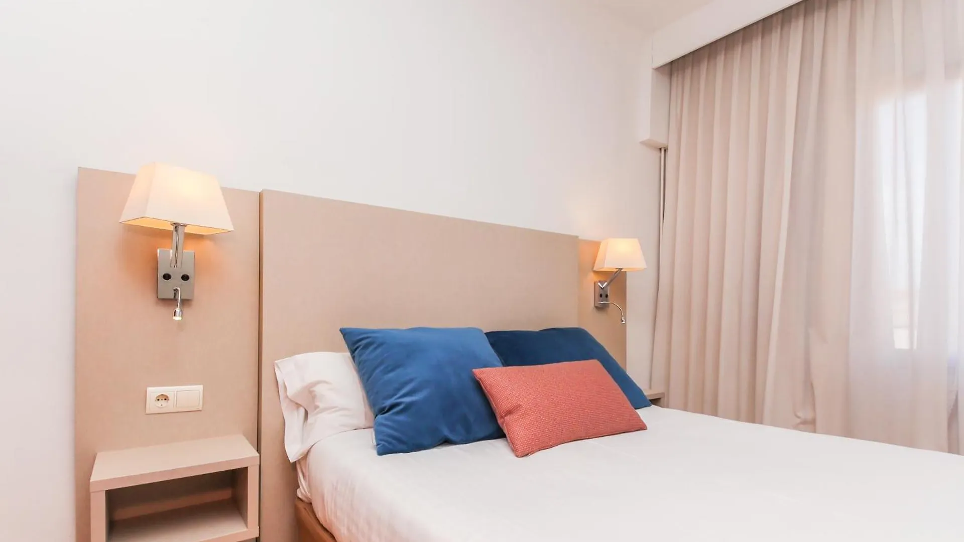 Hotel Lauria Tarragona 3*,  Spanje